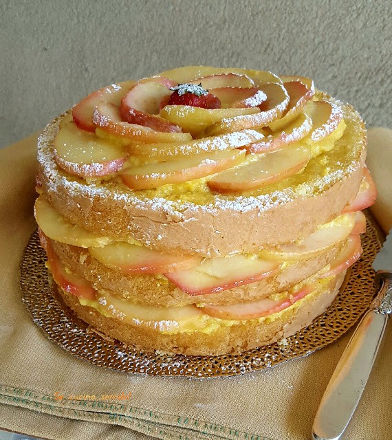 Naked apple cake