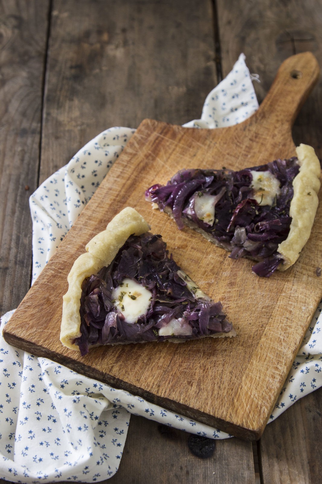 torta di cipolle e caprino