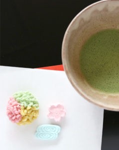 wagashi di inizio primavera: pasticceria giapponese